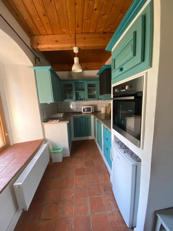 Apartman Na Statku Miskovice  Buitenkant foto
