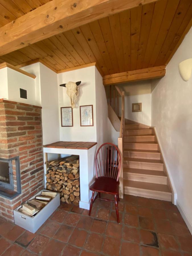Apartman Na Statku Miskovice  Buitenkant foto