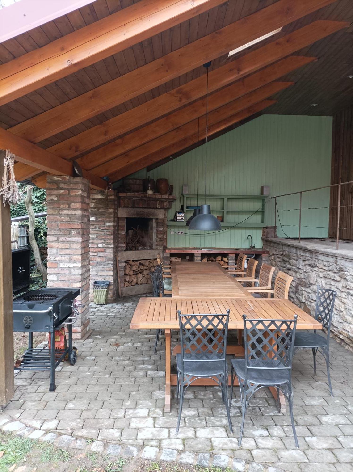 Apartman Na Statku Miskovice  Buitenkant foto
